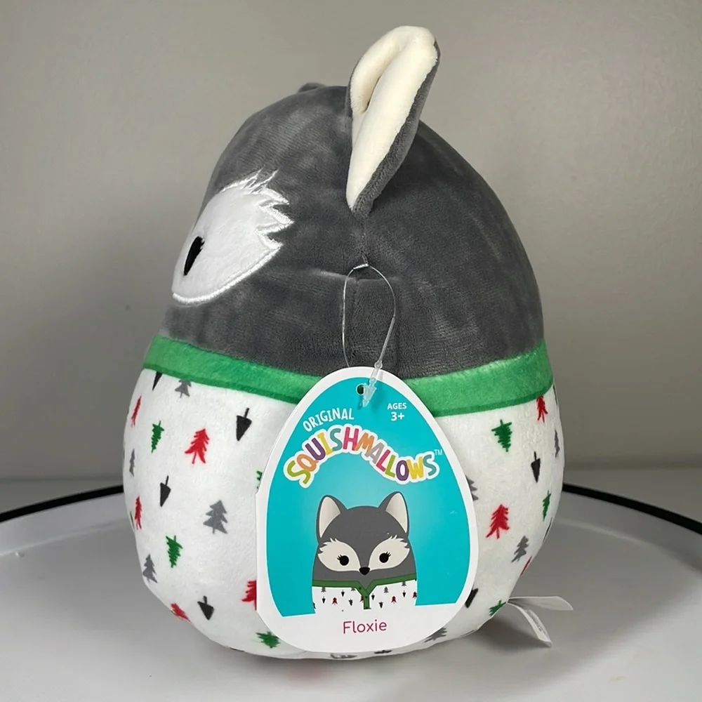 Squishmallows Floxie the Fox in Christmas Pajamas 8” - Picture 4 of 7